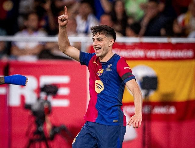 三人成行，无界竞技！“翎跃山海”羽毛球巡回赛广州站举行